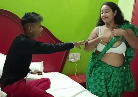 Vidhva Ki Chudai - चाचा के इंतकाल के बाद मैंने संभाली चाची की कमान